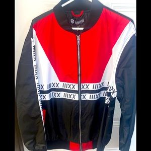 A thicker Zip up jacket ❗️